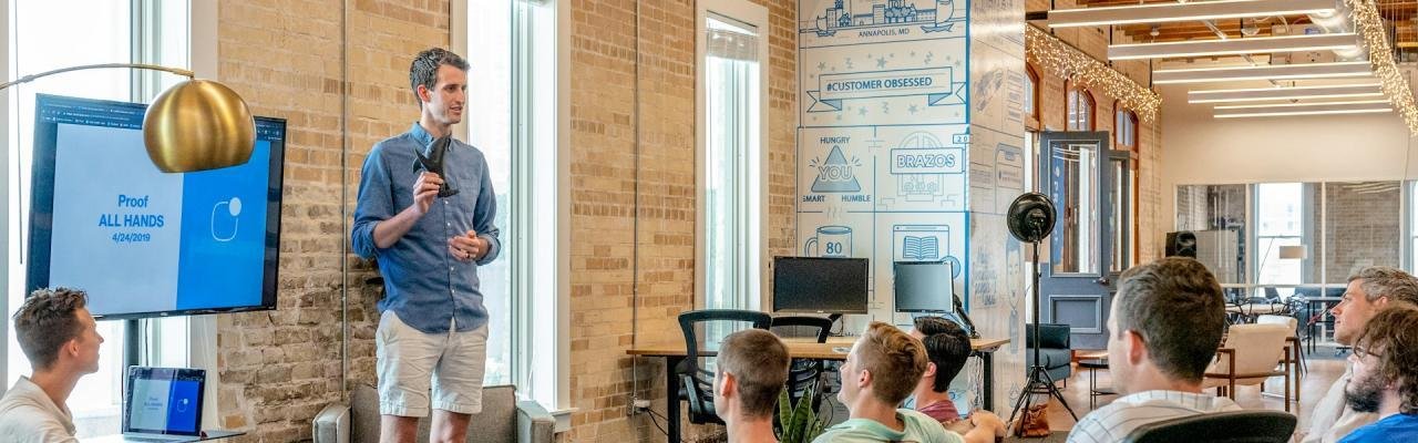 إدارة صفحات التواصل الاجتماعي